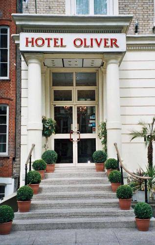Oliver Hotel reception